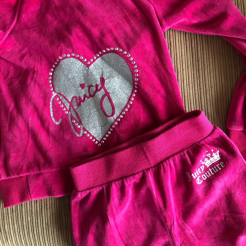 Juicy couture sweat pant outfit in min condition